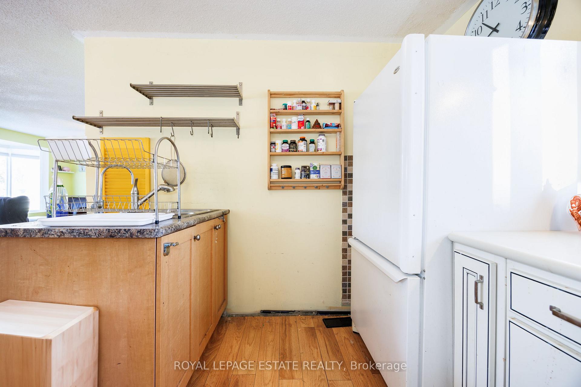 Photo 15 of 1729 Smith Avenue, Innisfil, Alcona — HOMEH
