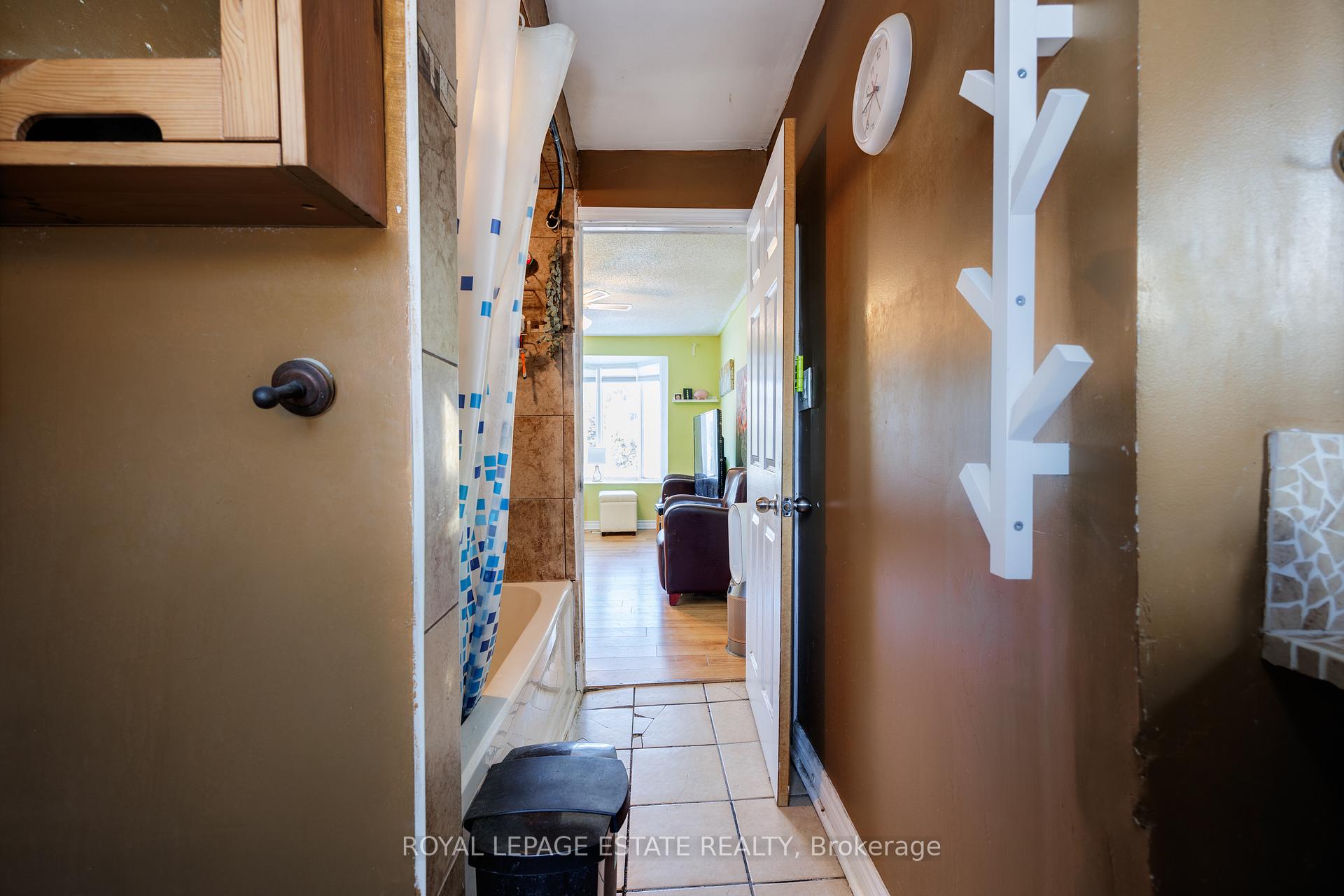 Photo 23 of 1729 Smith Avenue, Innisfil, Alcona — HOMEH