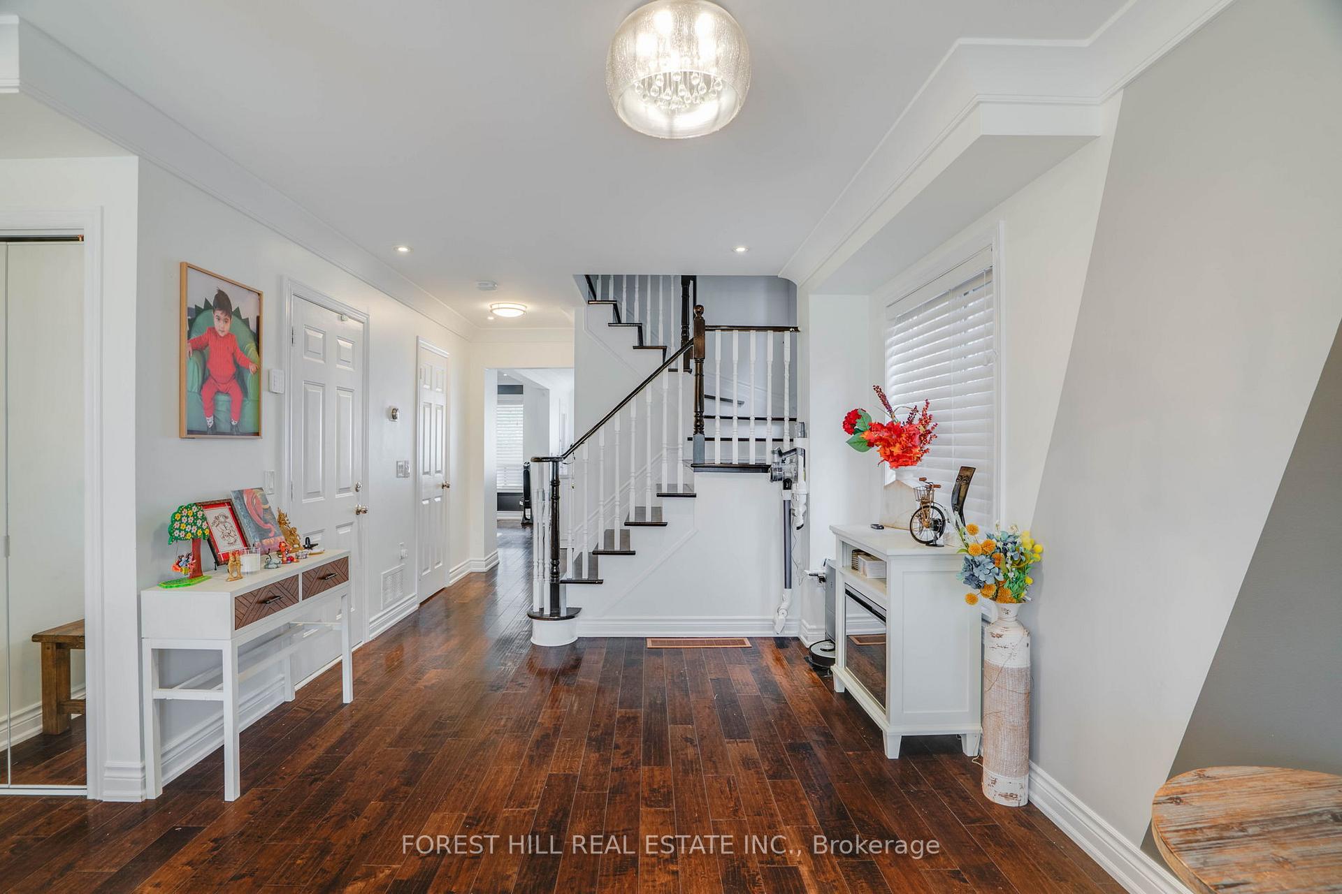 Photo 3 of 45 Royal Crown Road, Markham, Greensborough — HOMEH