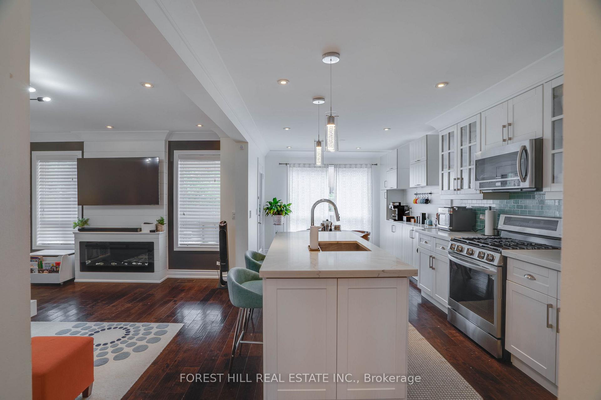 Photo 10 of 45 Royal Crown Road, Markham, Greensborough — HOMEH