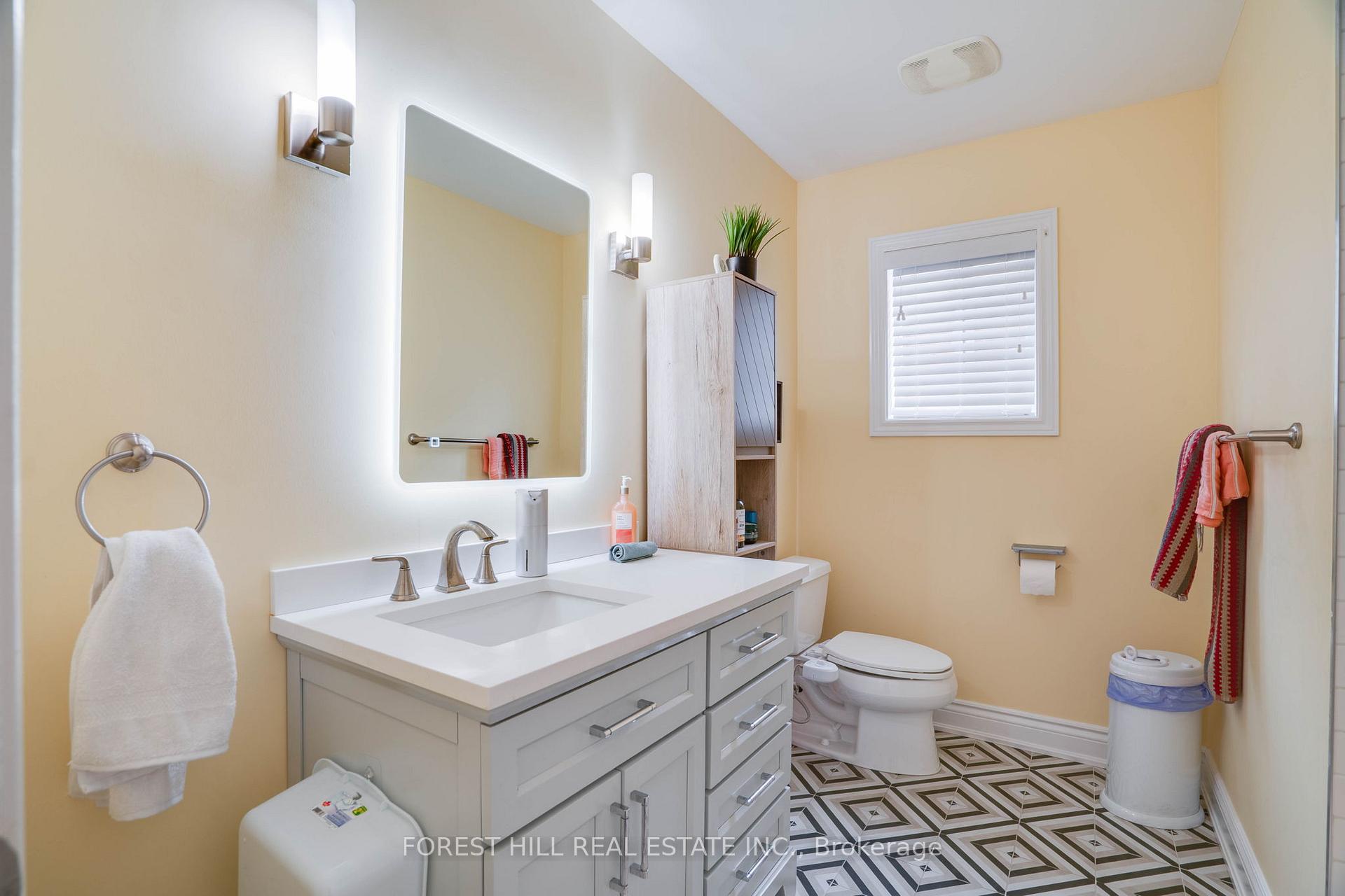 Photo 28 of 45 Royal Crown Road, Markham, Greensborough — HOMEH