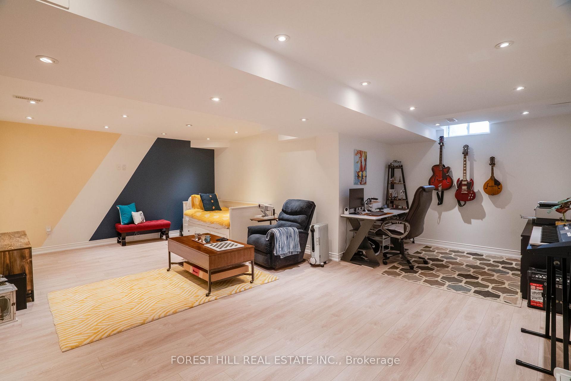Photo 35 of 45 Royal Crown Road, Markham, Greensborough — HOMEH