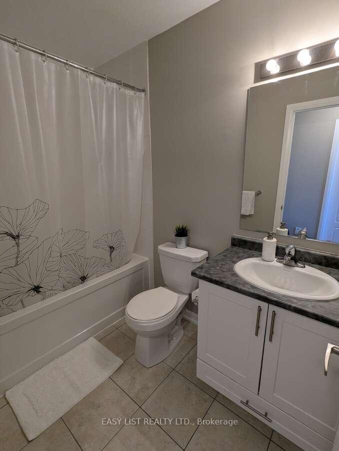 Photo 14 of Unit 131, 165 Hampshire Way, Milton, Dempsey — HOMEH