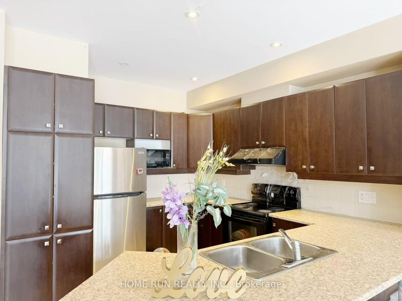 Photo 11 of 1174 Tischart Crescent, Ottawa, Kanata - Kanata Lakes/Heritage Hills — HOMEH