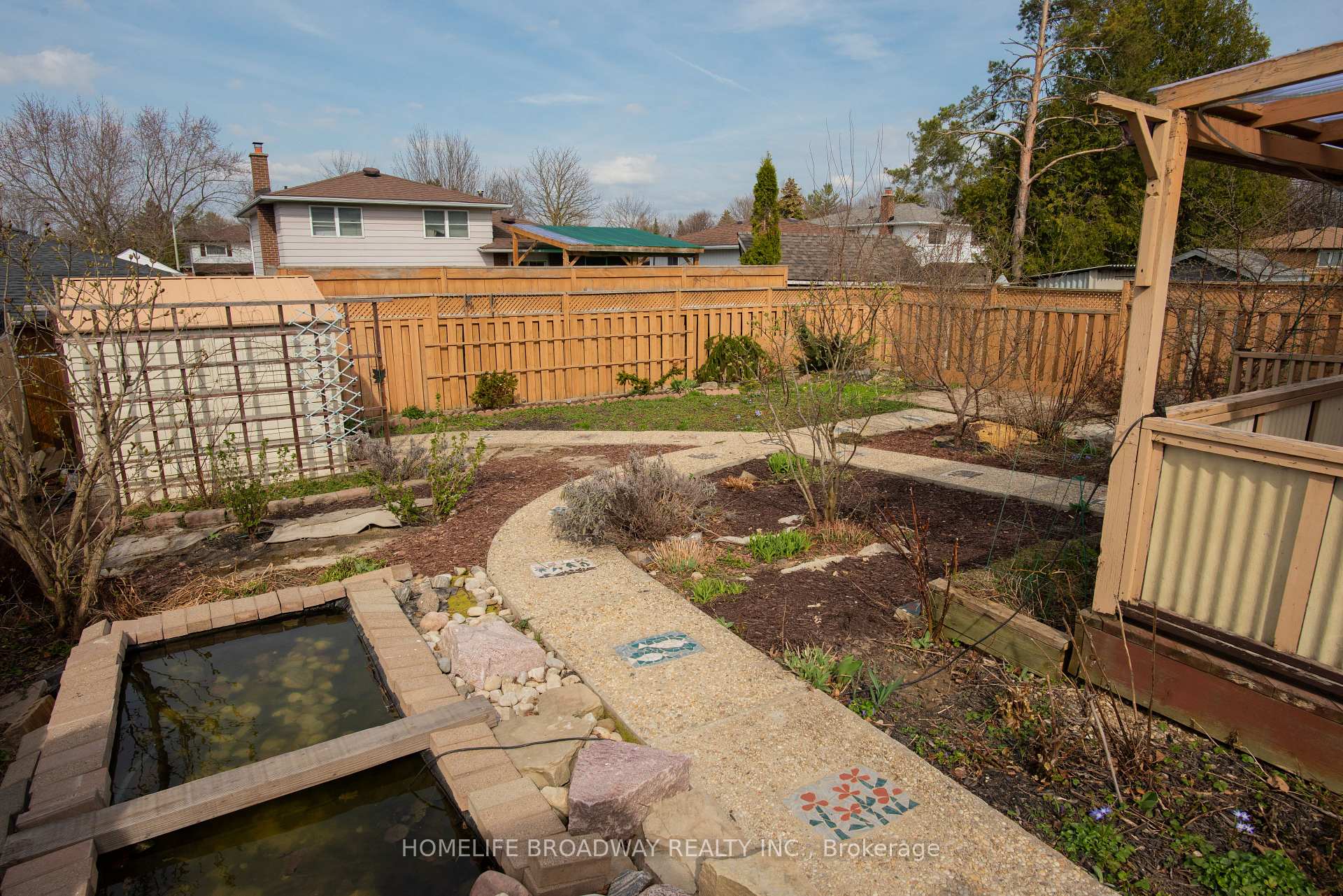 Photo 4 of 126 Hazelglen Drive, Kitchener — HOMEH