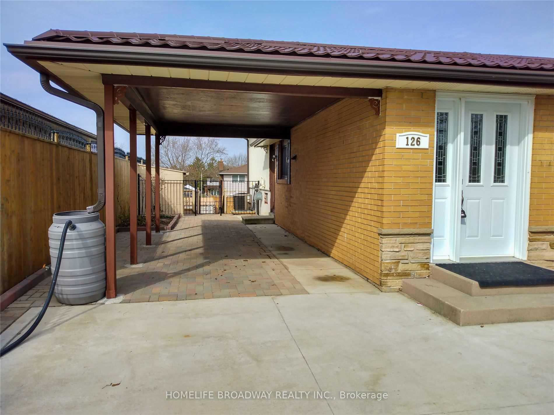 Photo 14 of 126 Hazelglen Drive, Kitchener — HOMEH