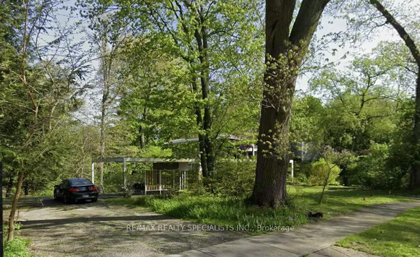 Photo 1 of 8 Mayfair Place, Hamilton, Westdale — HOMEH