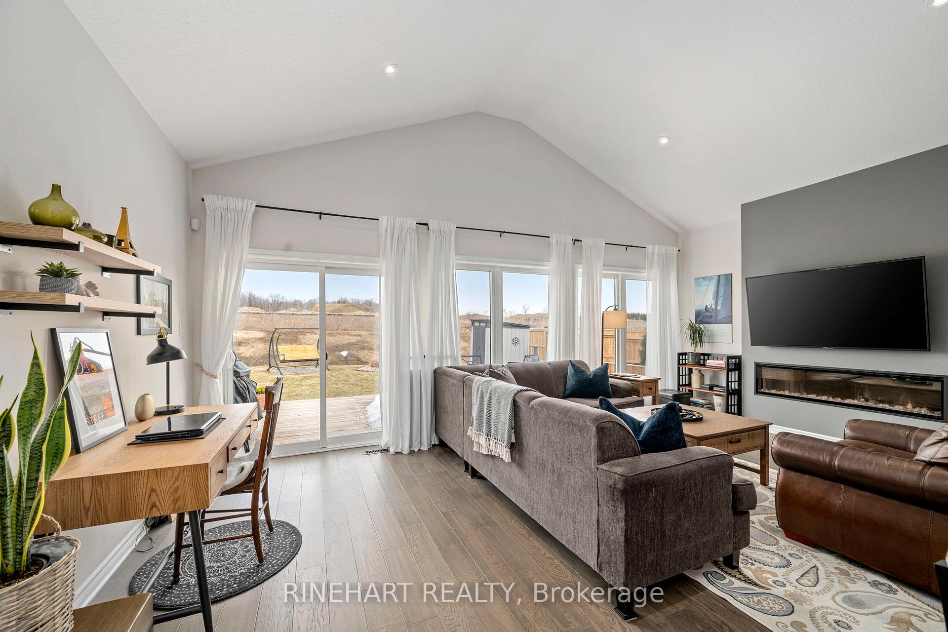 Photo 10 of 78 Bowman Drive, Middlesex Centre, Ilderton — HOMEH