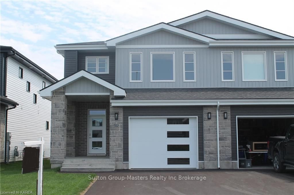 Photo 2 of 219 Superior Drive, Loyalist, Amherstview — HOMEH