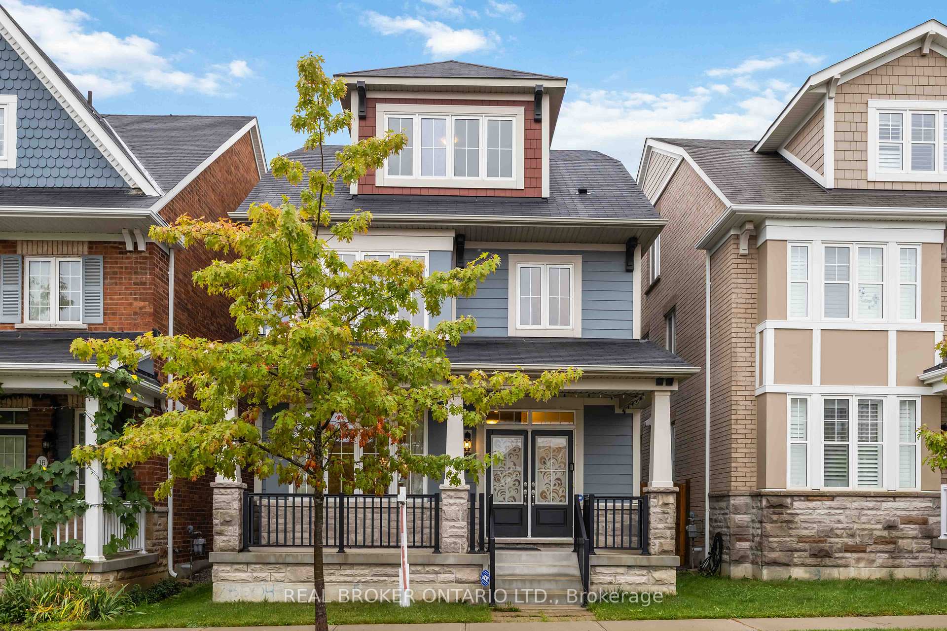 Photo 5 of 18 Lawrence Pilkington Avenue, Markham, Cornell — HOMEH