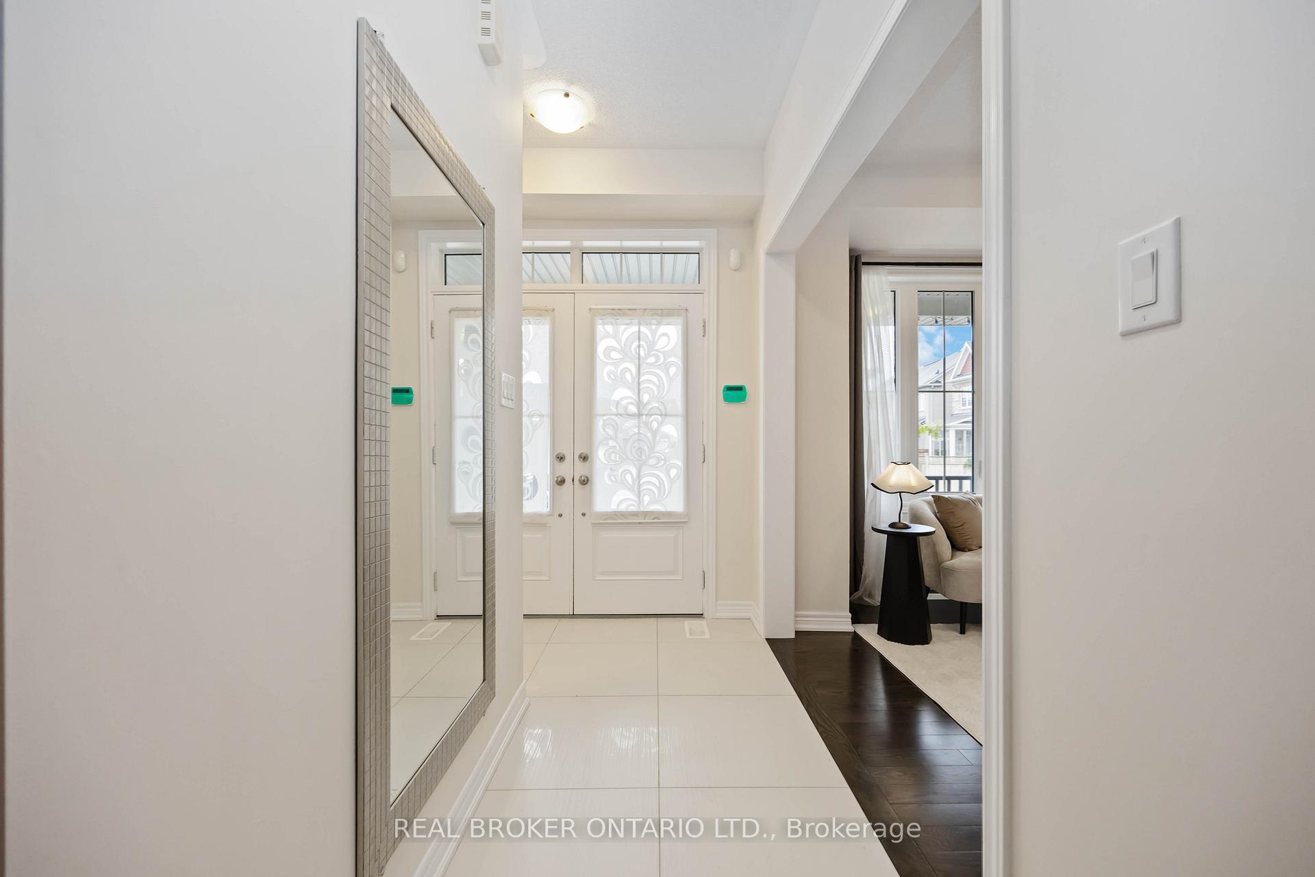 Photo 8 of 18 Lawrence Pilkington Avenue, Markham, Cornell — HOMEH