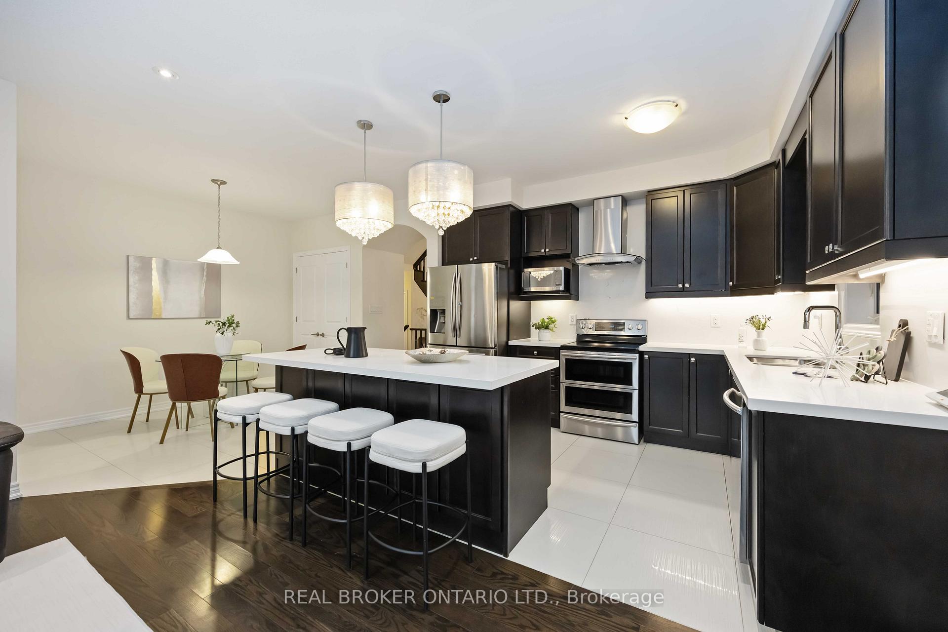 Photo 19 of 18 Lawrence Pilkington Avenue, Markham, Cornell — HOMEH