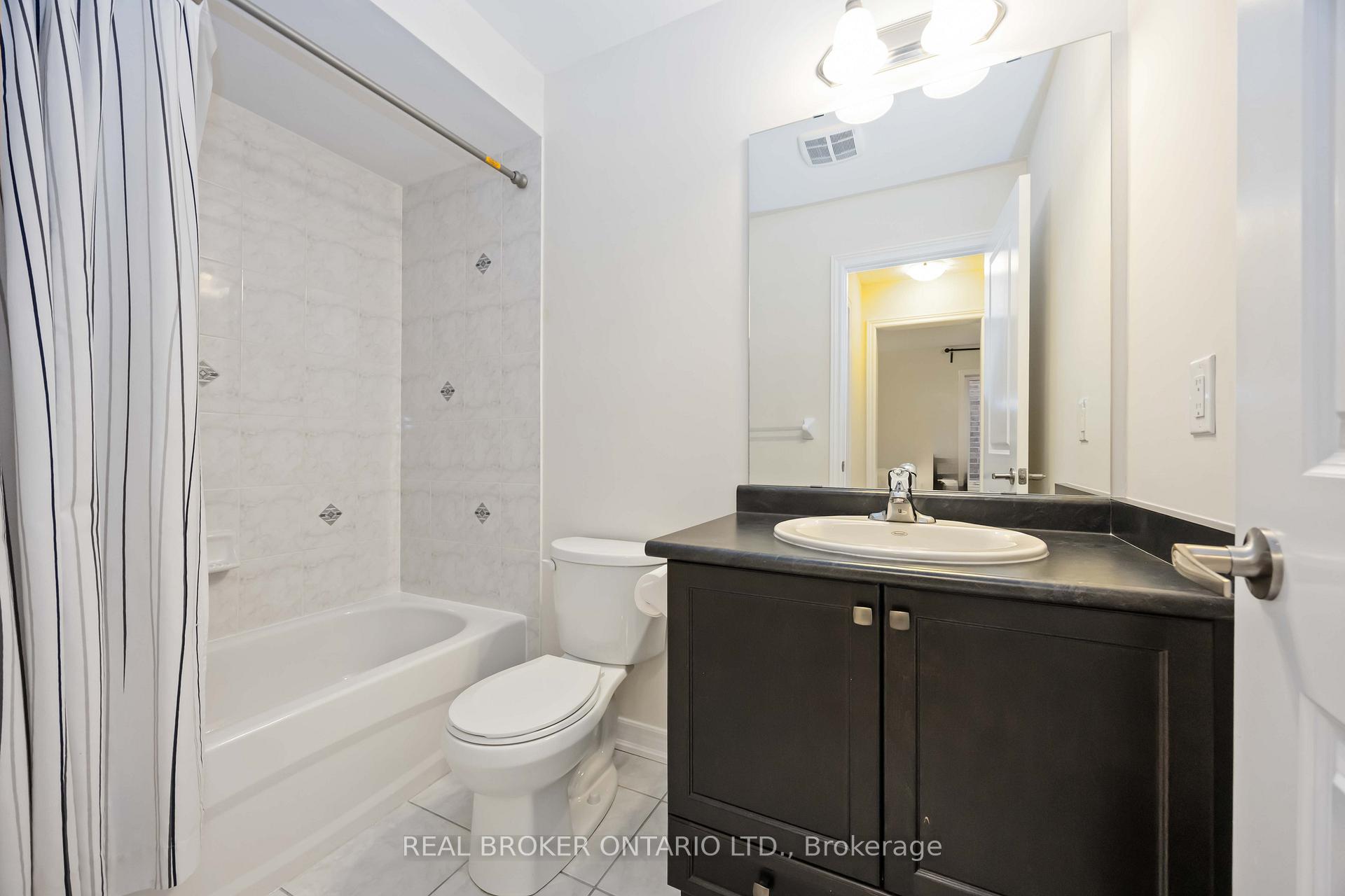 Photo 38 of 18 Lawrence Pilkington Avenue, Markham, Cornell — HOMEH