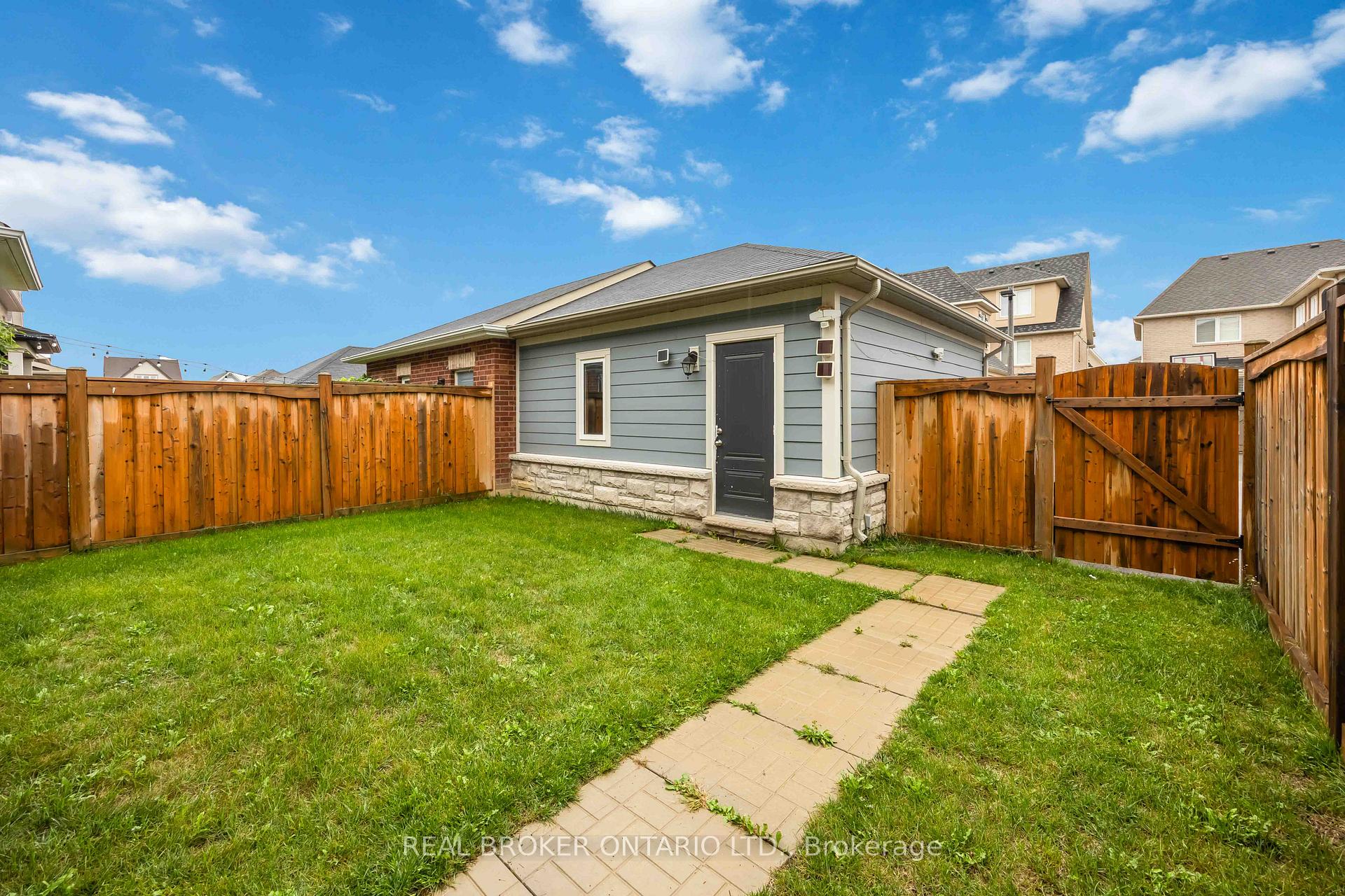 Photo 44 of 18 Lawrence Pilkington Avenue, Markham, Cornell — HOMEH