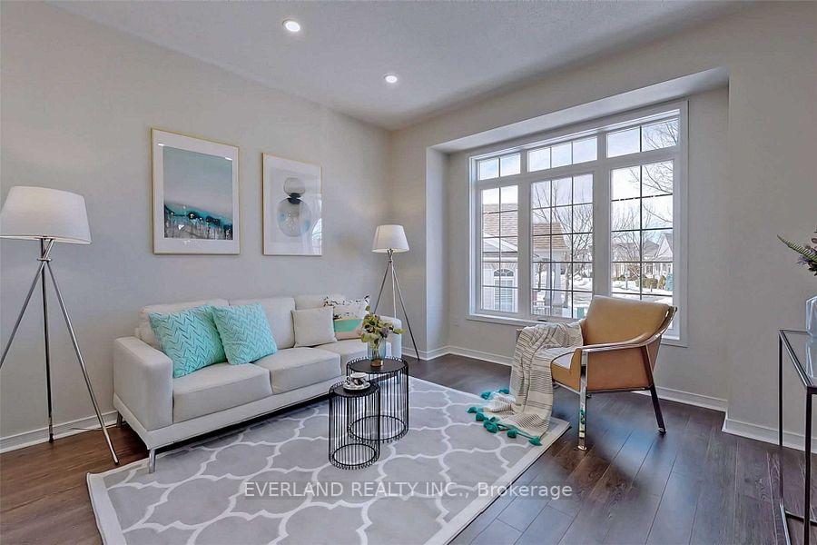 Photo 2 of 19 Cliveden PI Place, Markham, Berczy — HOMEH
