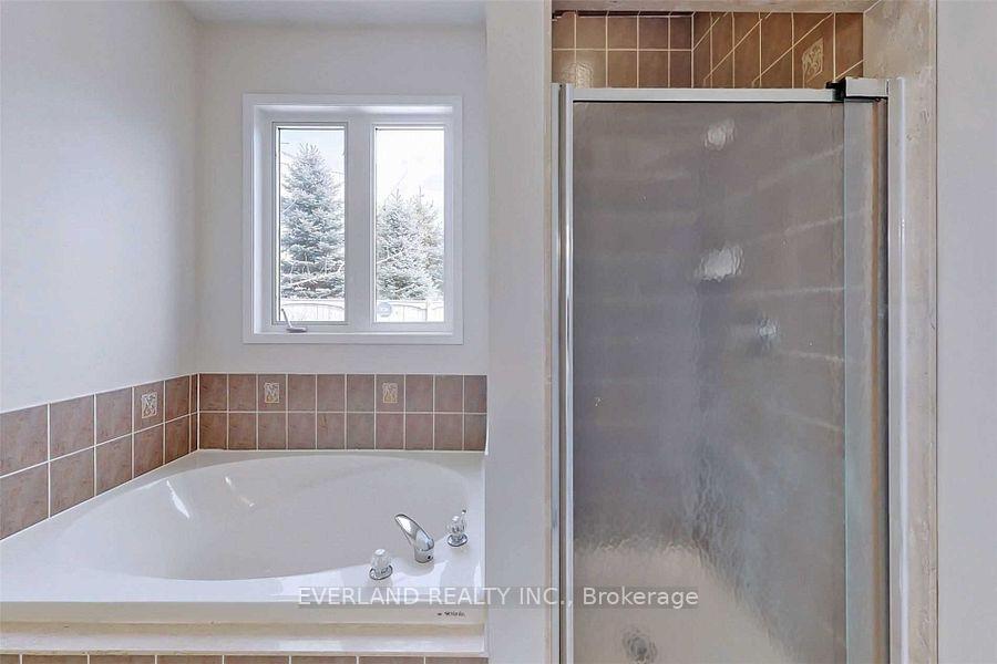 Photo 10 of 19 Cliveden PI Place, Markham, Berczy — HOMEH