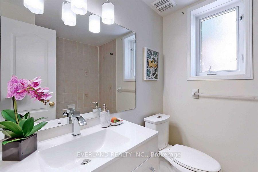 Photo 15 of 19 Cliveden PI Place, Markham, Berczy — HOMEH