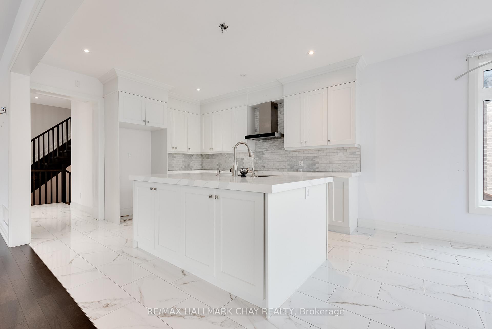 Photo 14 of 1147 Arnold Street, Innisfil, Lefroy — HOMEH
