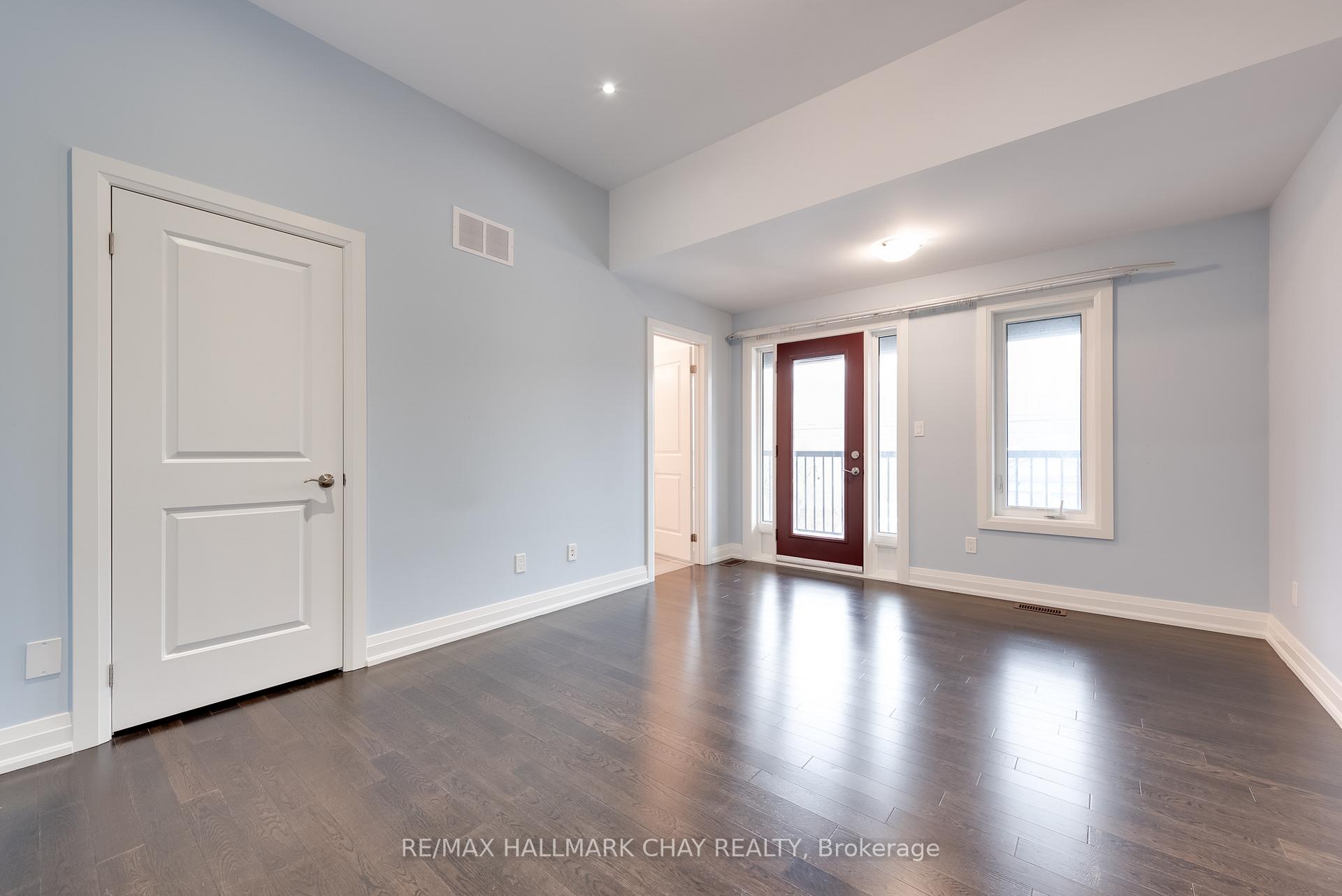 Photo 16 of 1147 Arnold Street, Innisfil, Lefroy — HOMEH