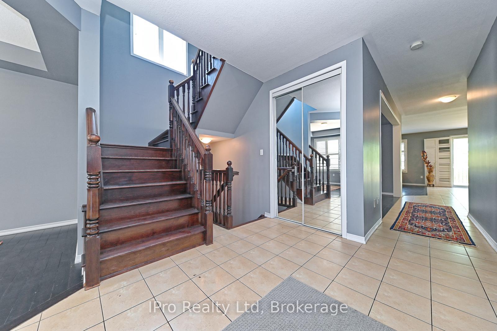 Photo 8 of 292 Falling Green Crescent, Kitchener, Trussler — HOMEH