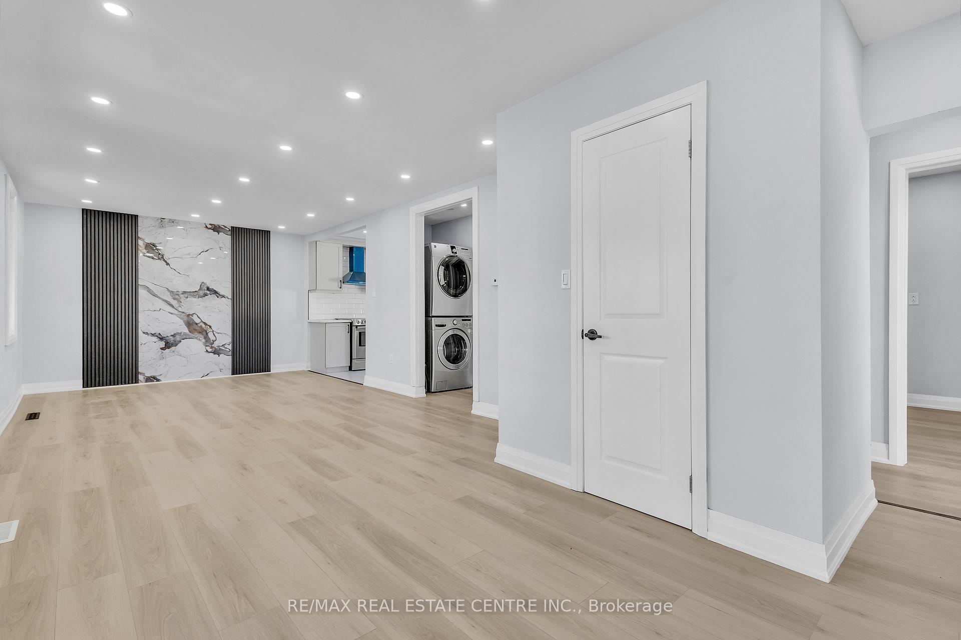 Photo 6 of 84 Avalon Place, Kitchener — HOMEH