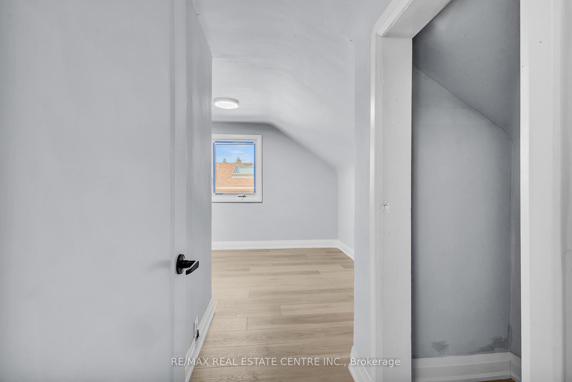 Photo 21 of 84 Avalon Place, Kitchener — HOMEH