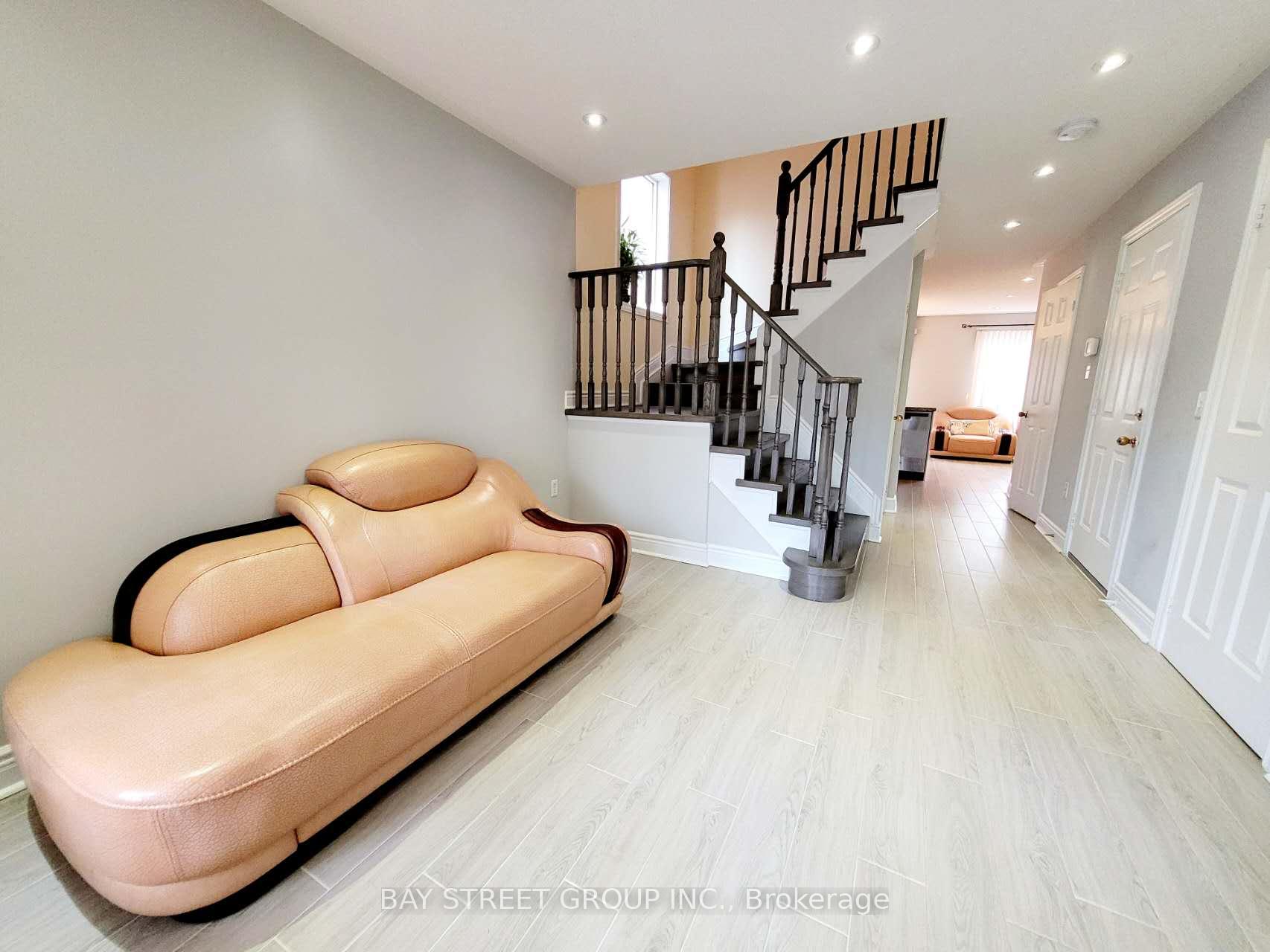 Photo 3 of 14 Cornerstone Road, Markham, Greensborough — HOMEH