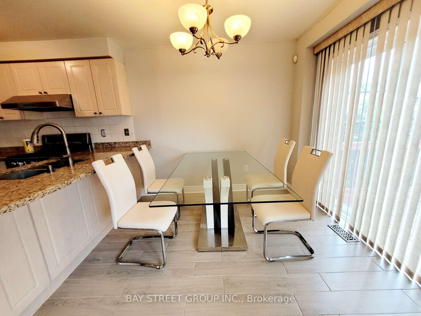 Photo 5 of 14 Cornerstone Road, Markham, Greensborough — HOMEH