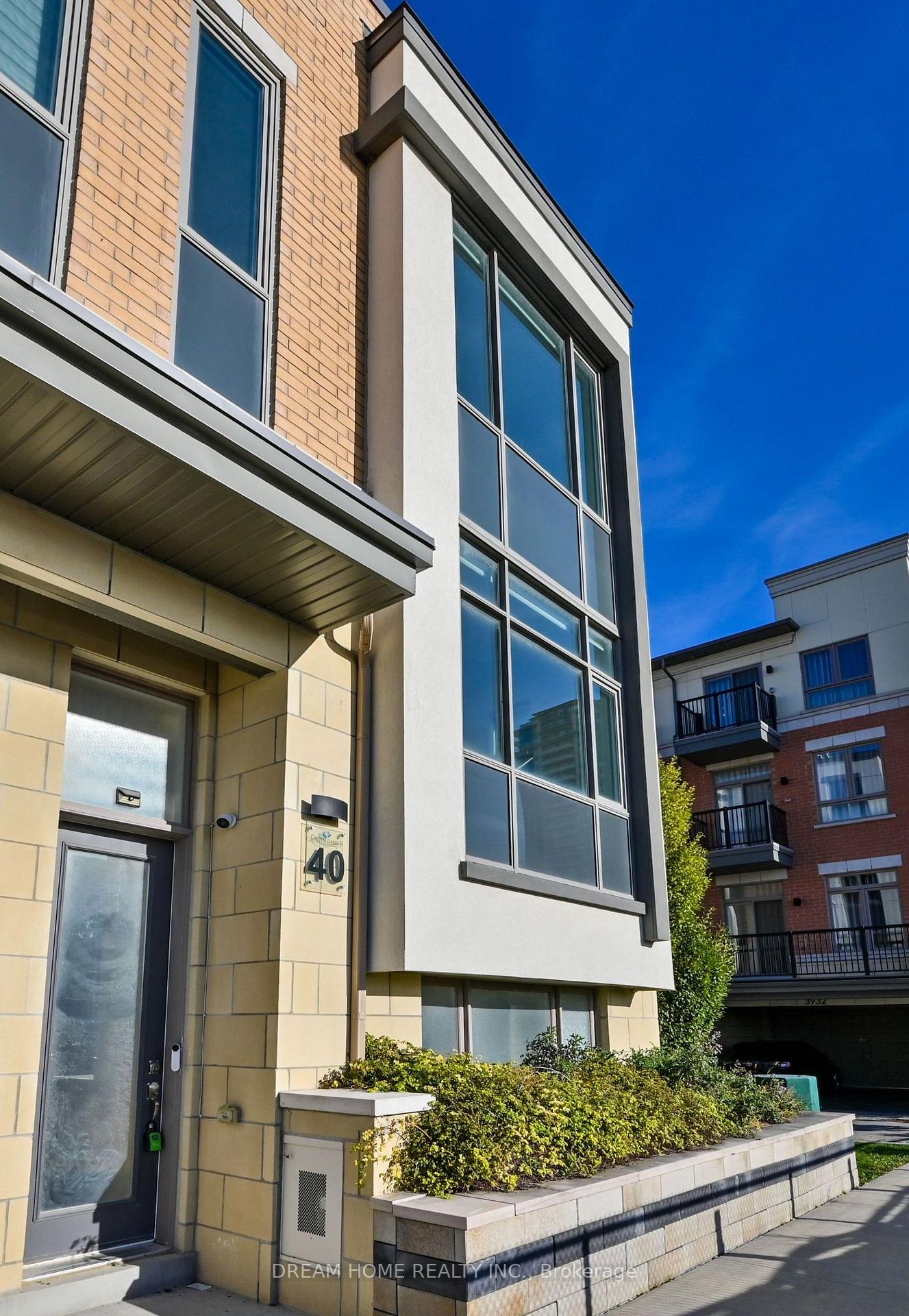 Photo 3 of 40 Teasel Way, Markham, Unionville — HOMEH
