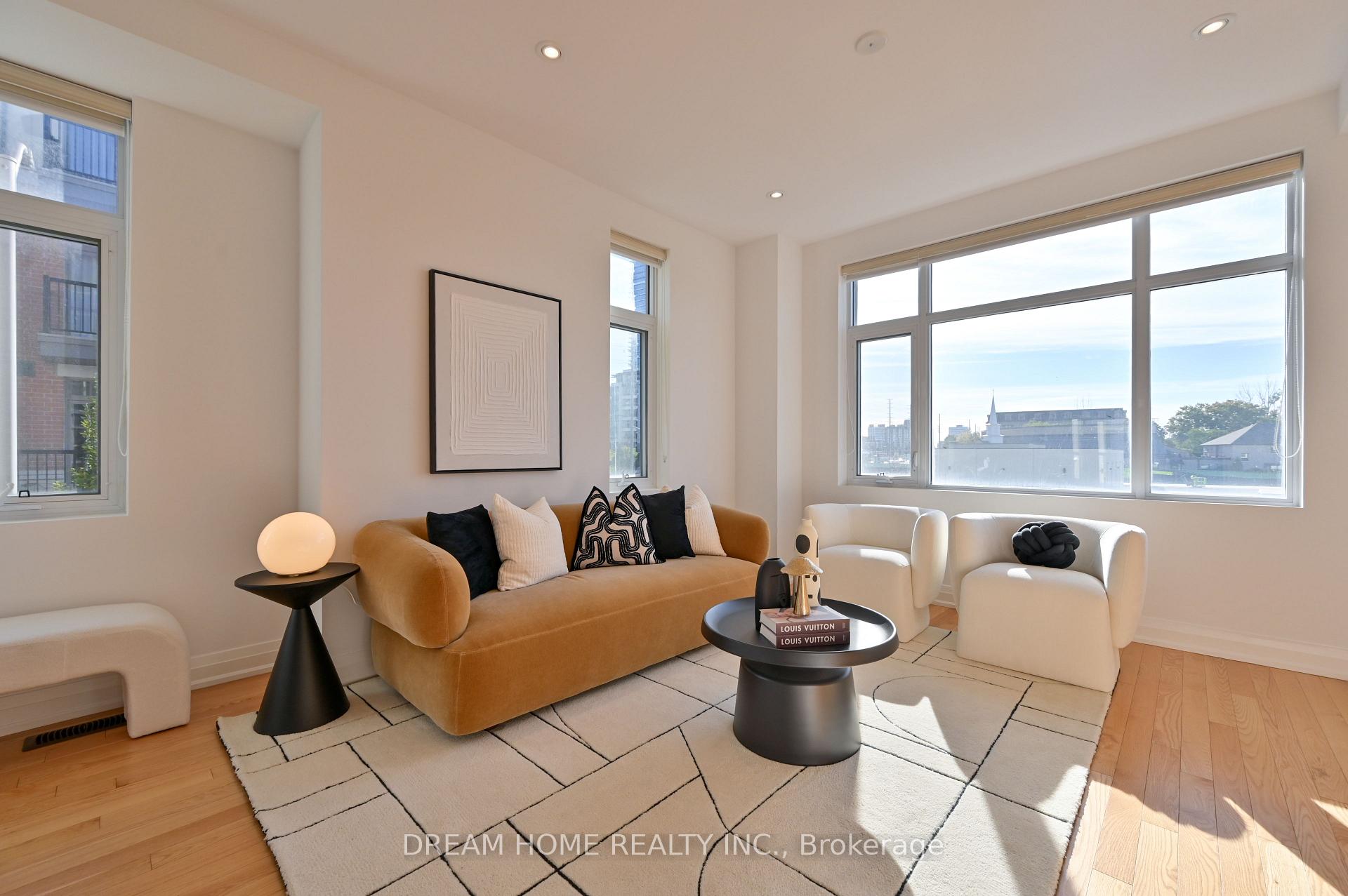 Photo 7 of 40 Teasel Way, Markham, Unionville — HOMEH