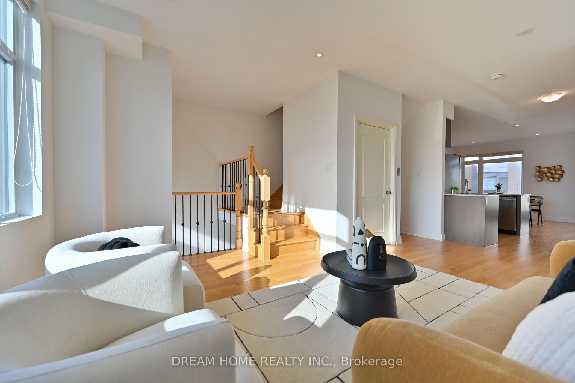 Photo 12 of 40 Teasel Way, Markham, Unionville — HOMEH