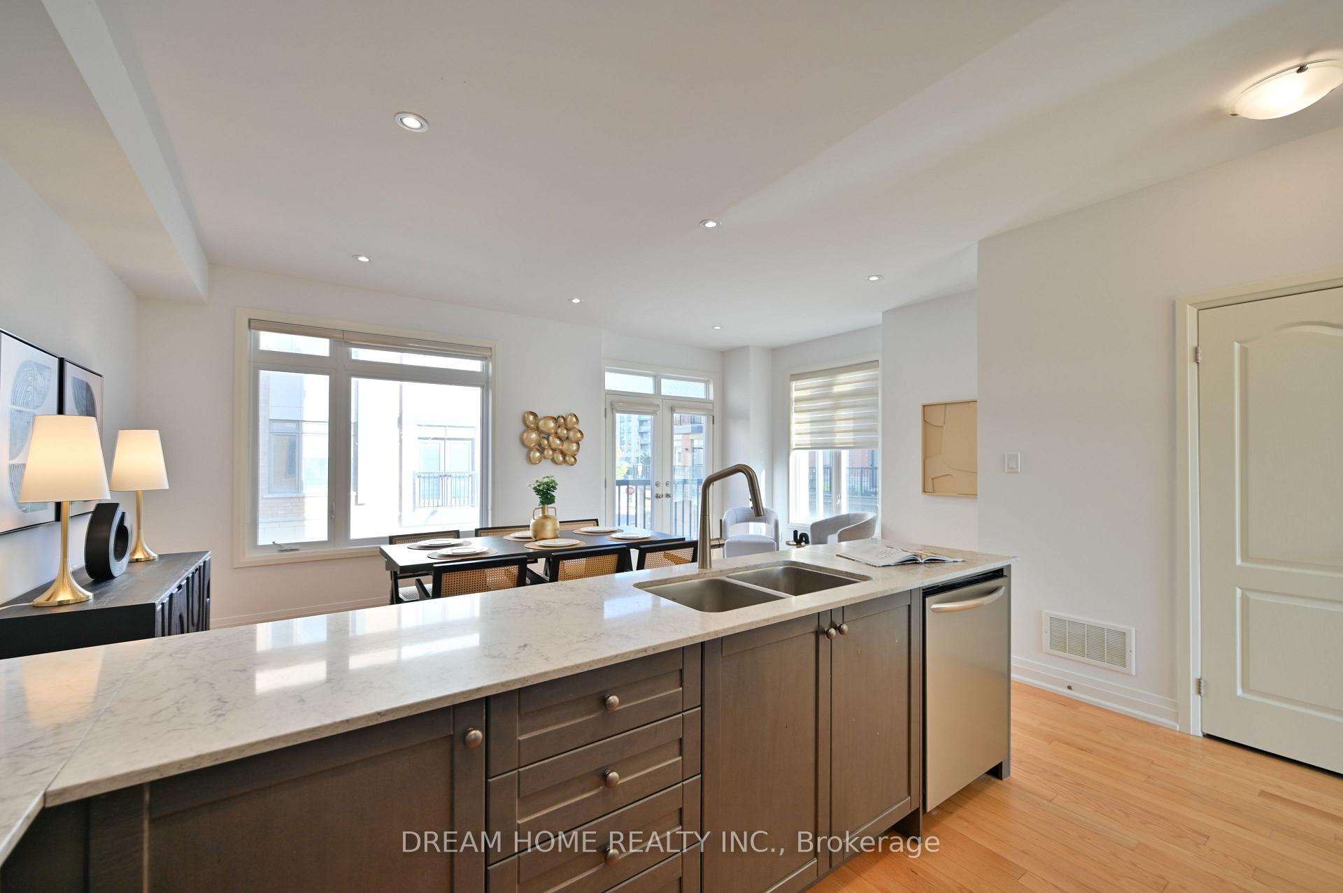 Photo 17 of 40 Teasel Way, Markham, Unionville — HOMEH