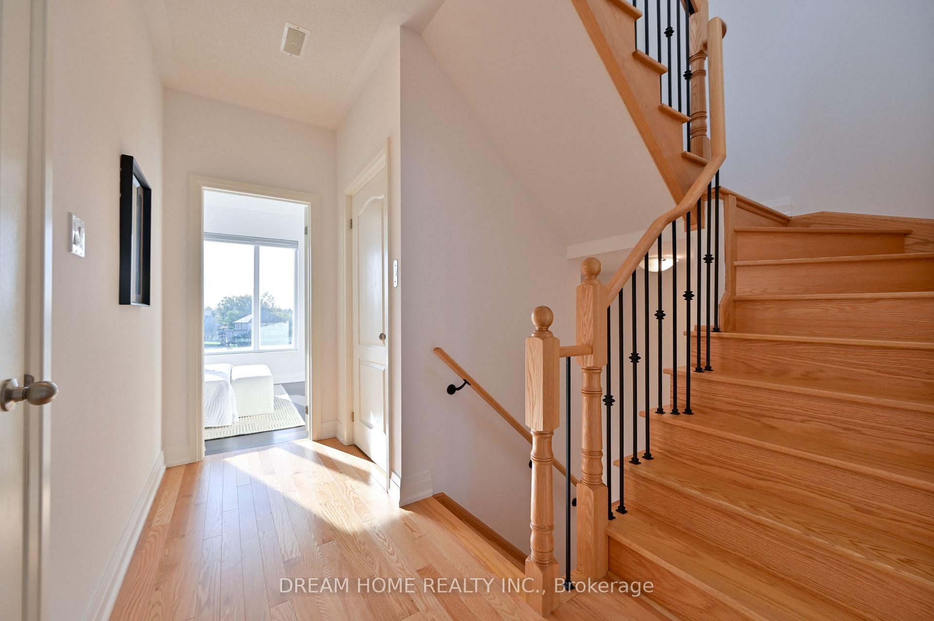 Photo 28 of 40 Teasel Way, Markham, Unionville — HOMEH