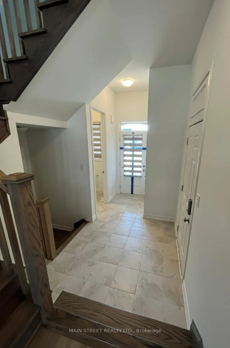 Photo 2 of 1633 Thames Circle, Milton, Bowes — HOMEH