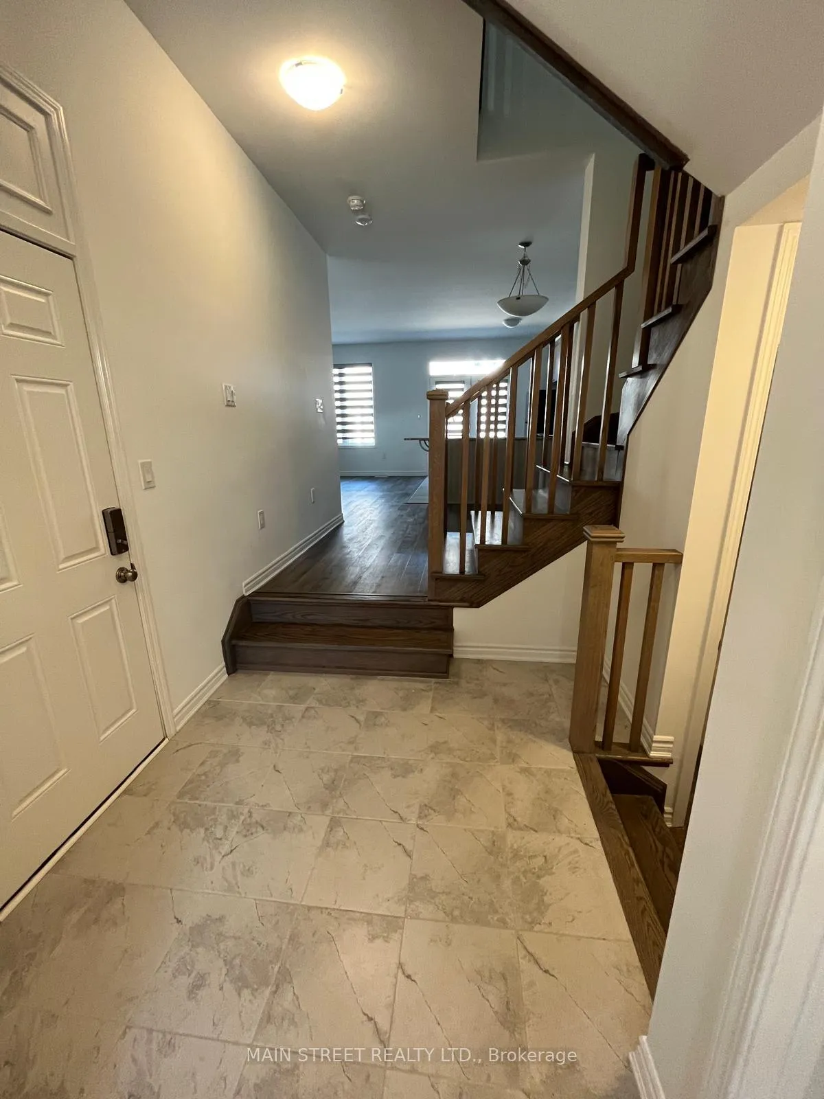Photo 3 of 1633 Thames Circle, Milton, Bowes — HOMEH