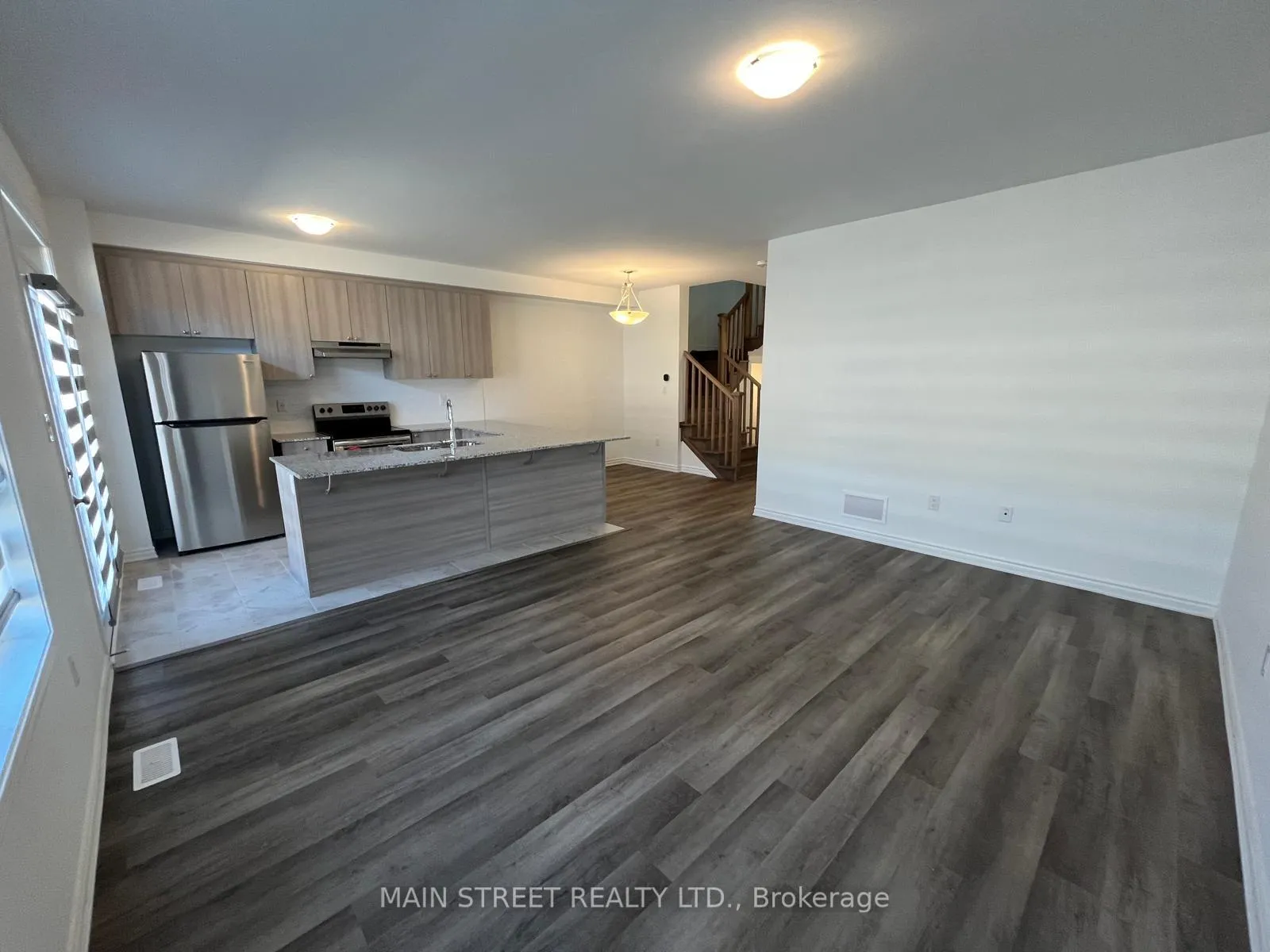 Photo 7 of 1633 Thames Circle, Milton, Bowes — HOMEH
