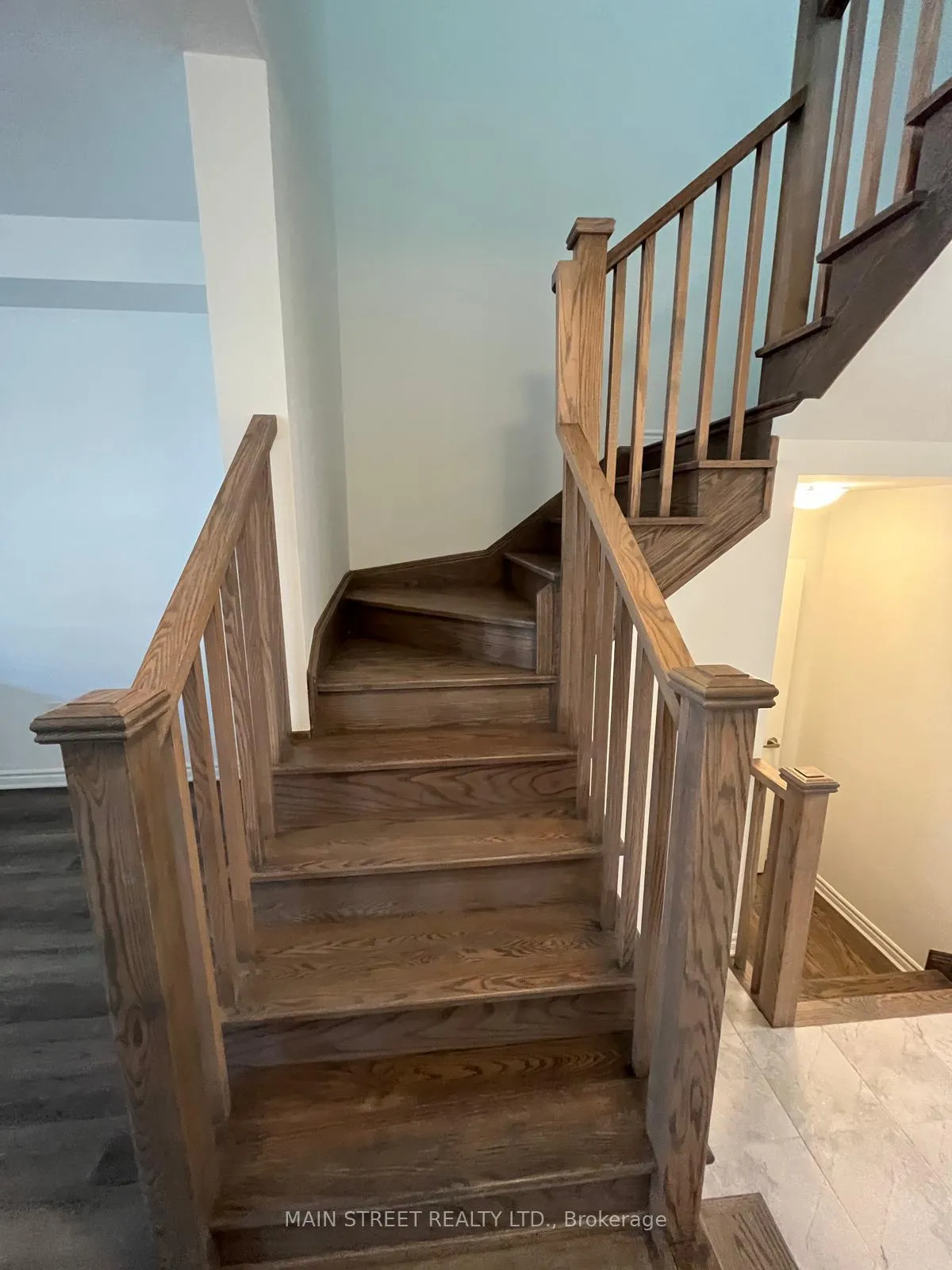 Photo 11 of 1633 Thames Circle, Milton, Bowes — HOMEH