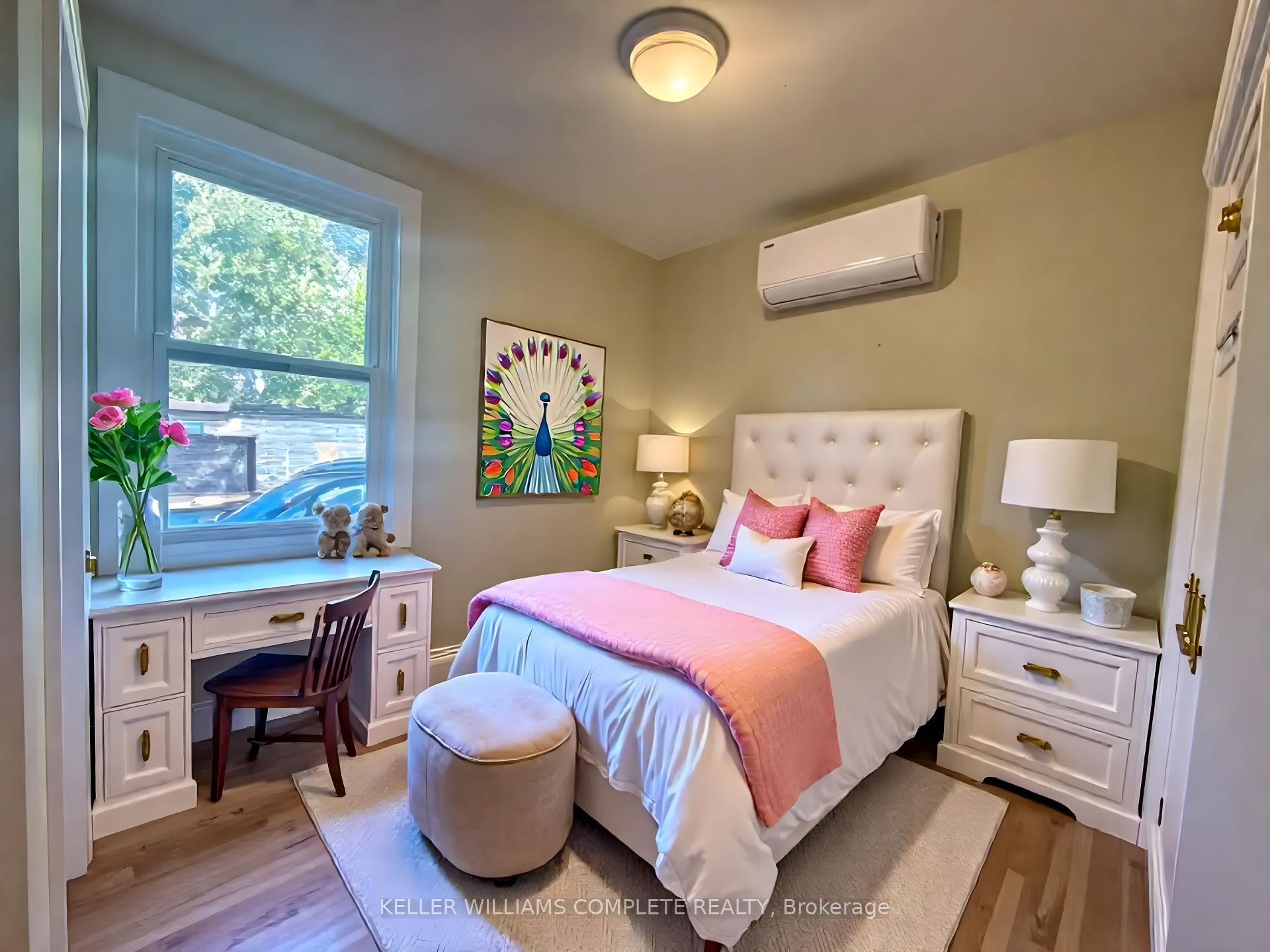 Photo 4 of Unit Upper, 105 West 5th Street, Hamilton, Southam — HOMEH