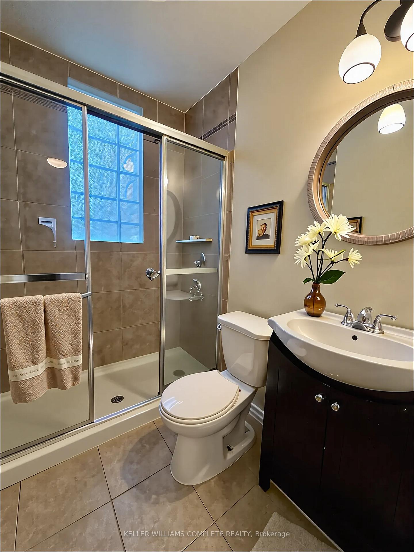 Photo 9 of Unit Upper, 105 West 5th Street, Hamilton, Southam — HOMEH
