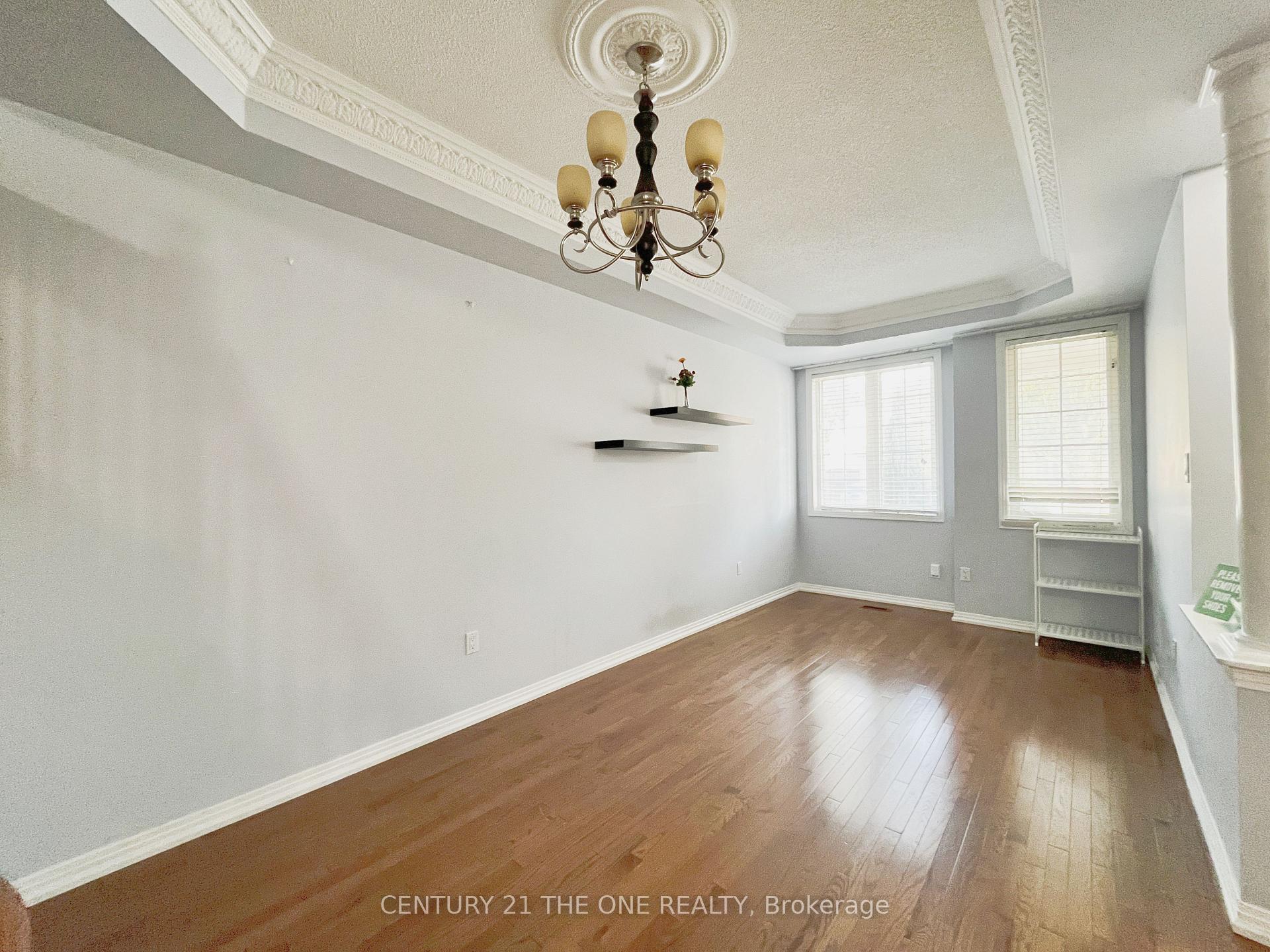Photo 2 of 4 Sanderson Road, Markham, Cachet — HOMEH