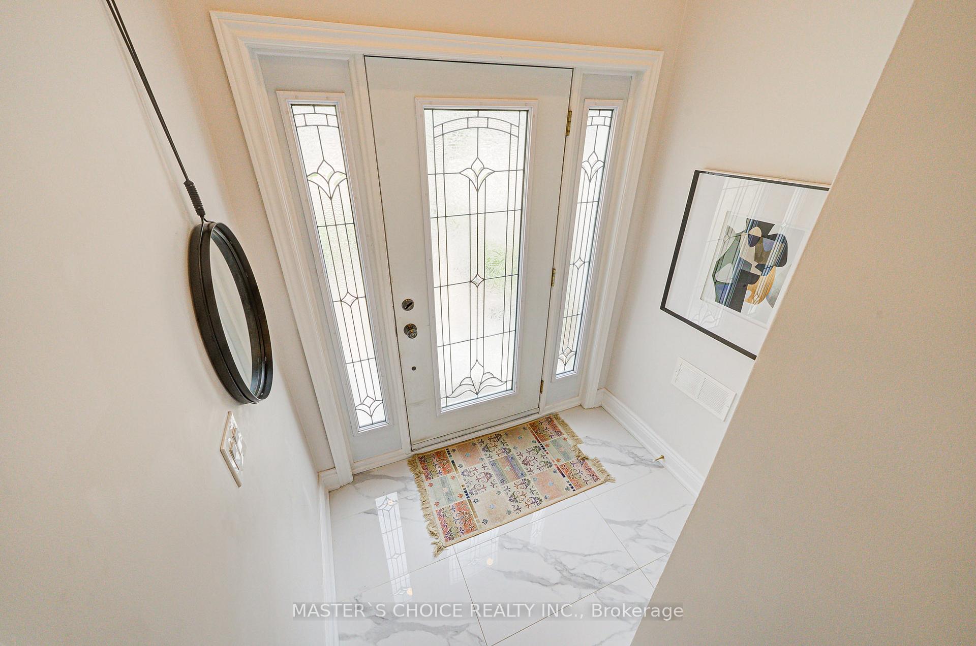 Photo 4 of 38 Sciberras Road, Markham, Unionville — HOMEH
