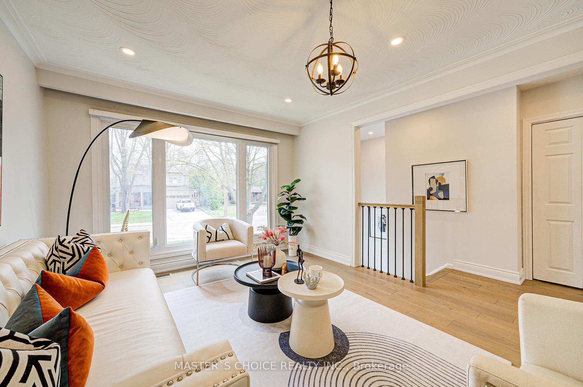 Photo 6 of 38 Sciberras Road, Markham, Unionville — HOMEH