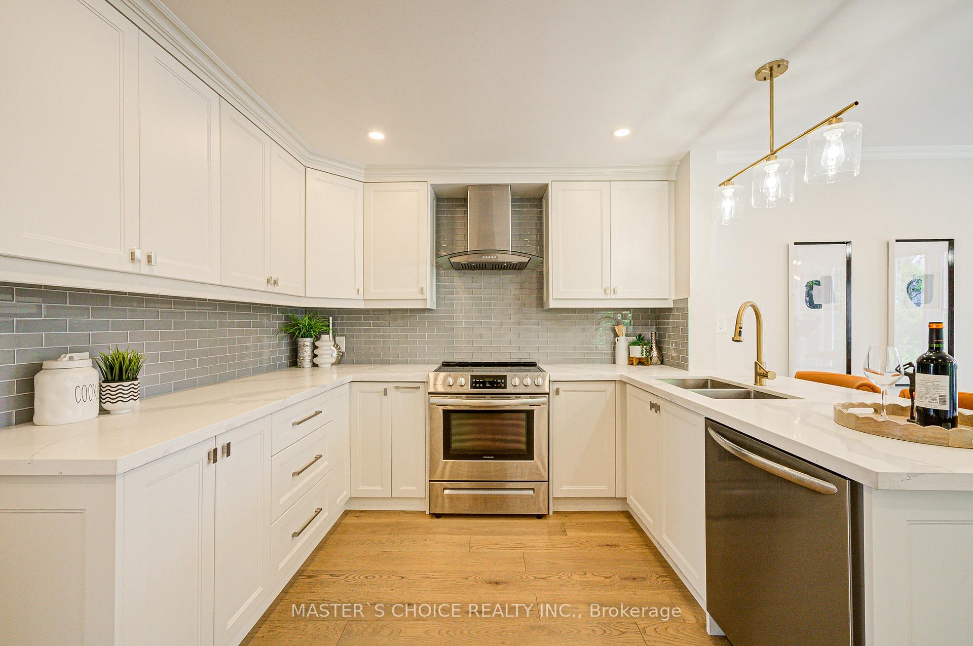 Photo 11 of 38 Sciberras Road, Markham, Unionville — HOMEH