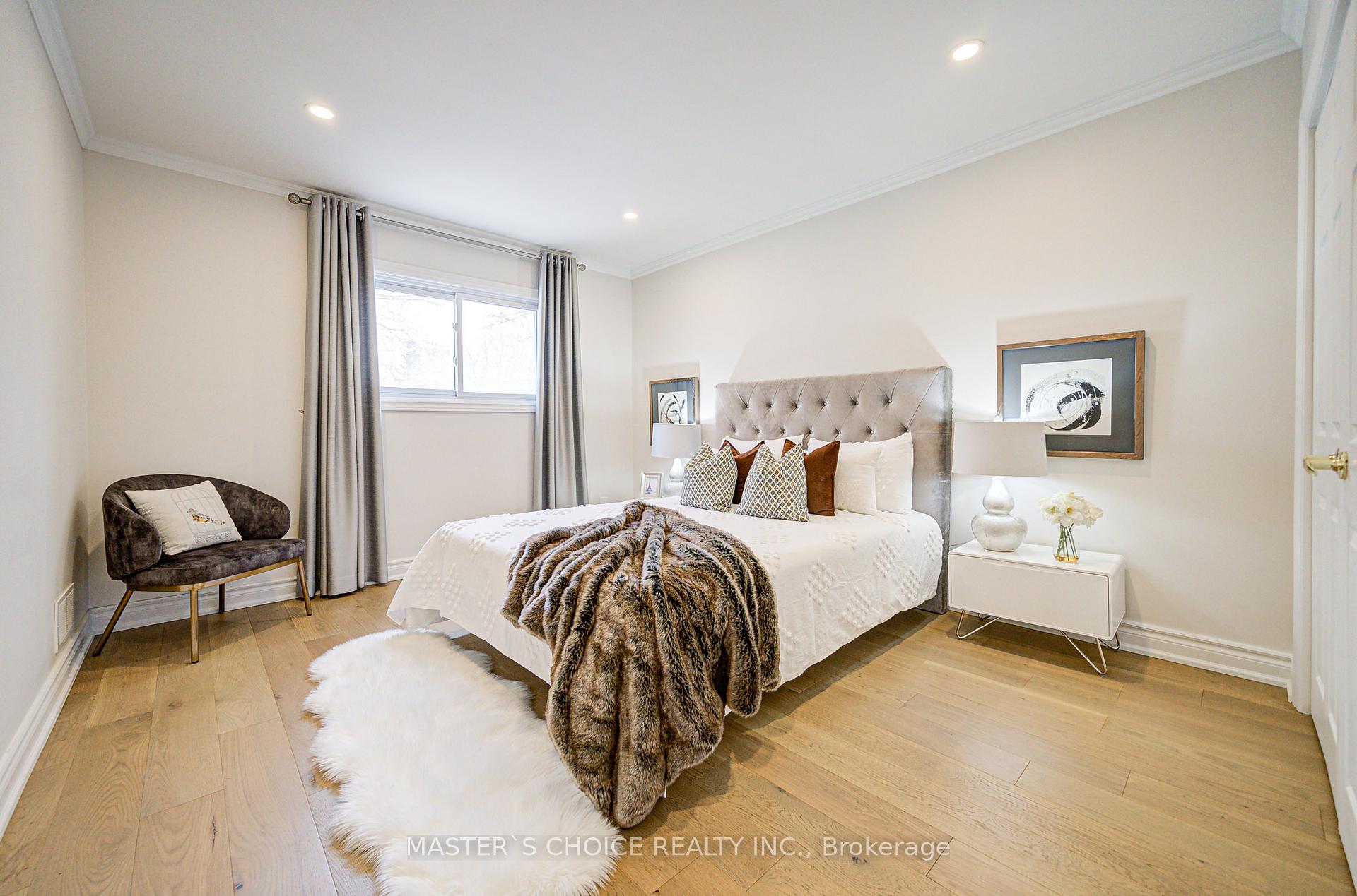Photo 24 of 38 Sciberras Road, Markham, Unionville — HOMEH
