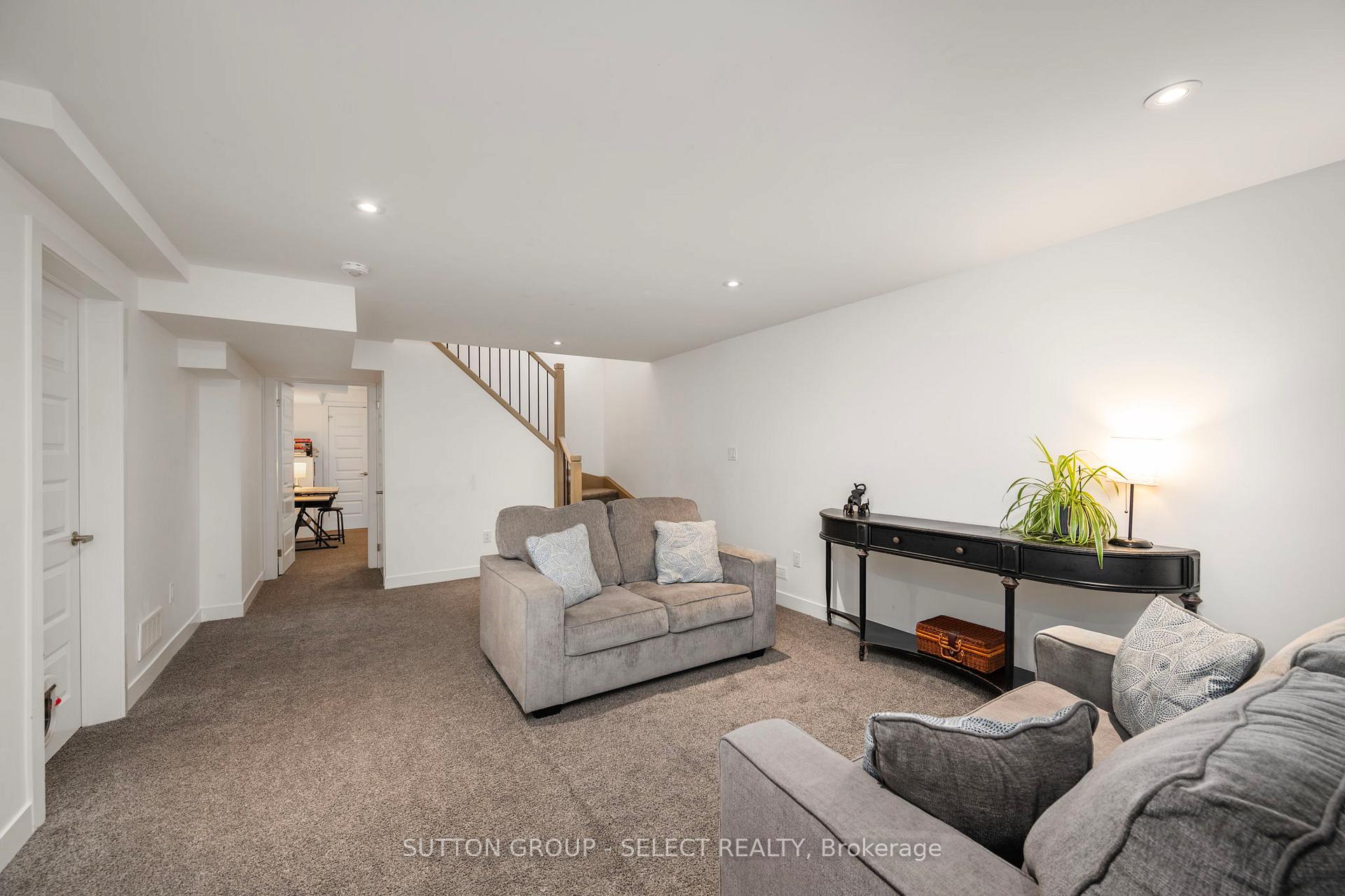 Photo 20 of 224 Doan Drive, Middlesex Centre, Komoka — HOMEH