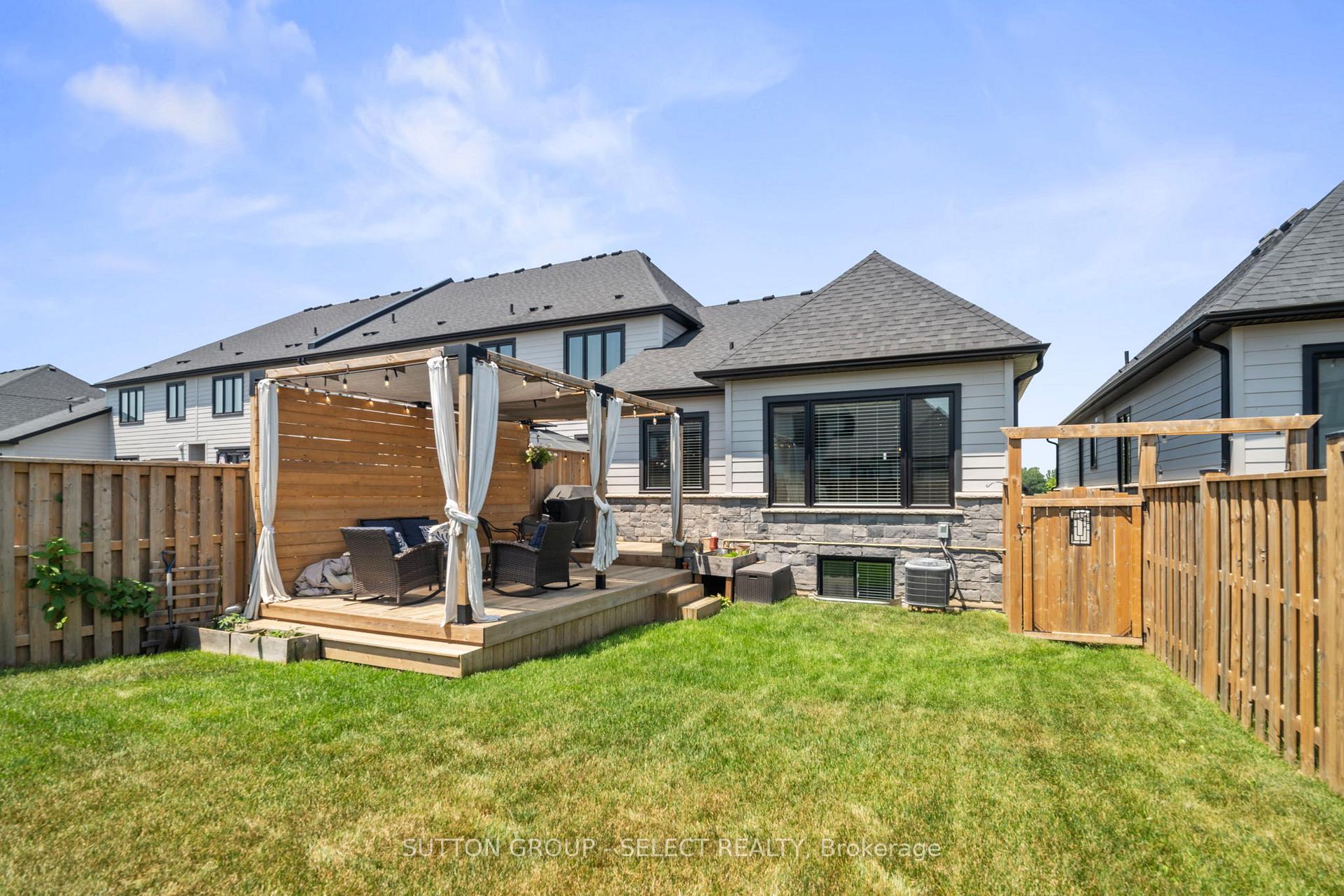 Photo 31 of 224 Doan Drive, Middlesex Centre, Komoka — HOMEH