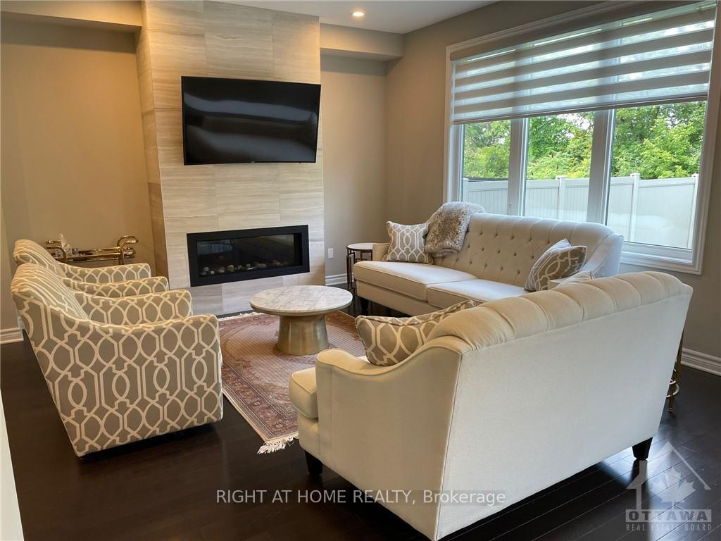 Photo 7 of 232 Saddleback Crescent, Ottawa, Kanata - Kanata Lakes/Heritage Hills — HOMEH