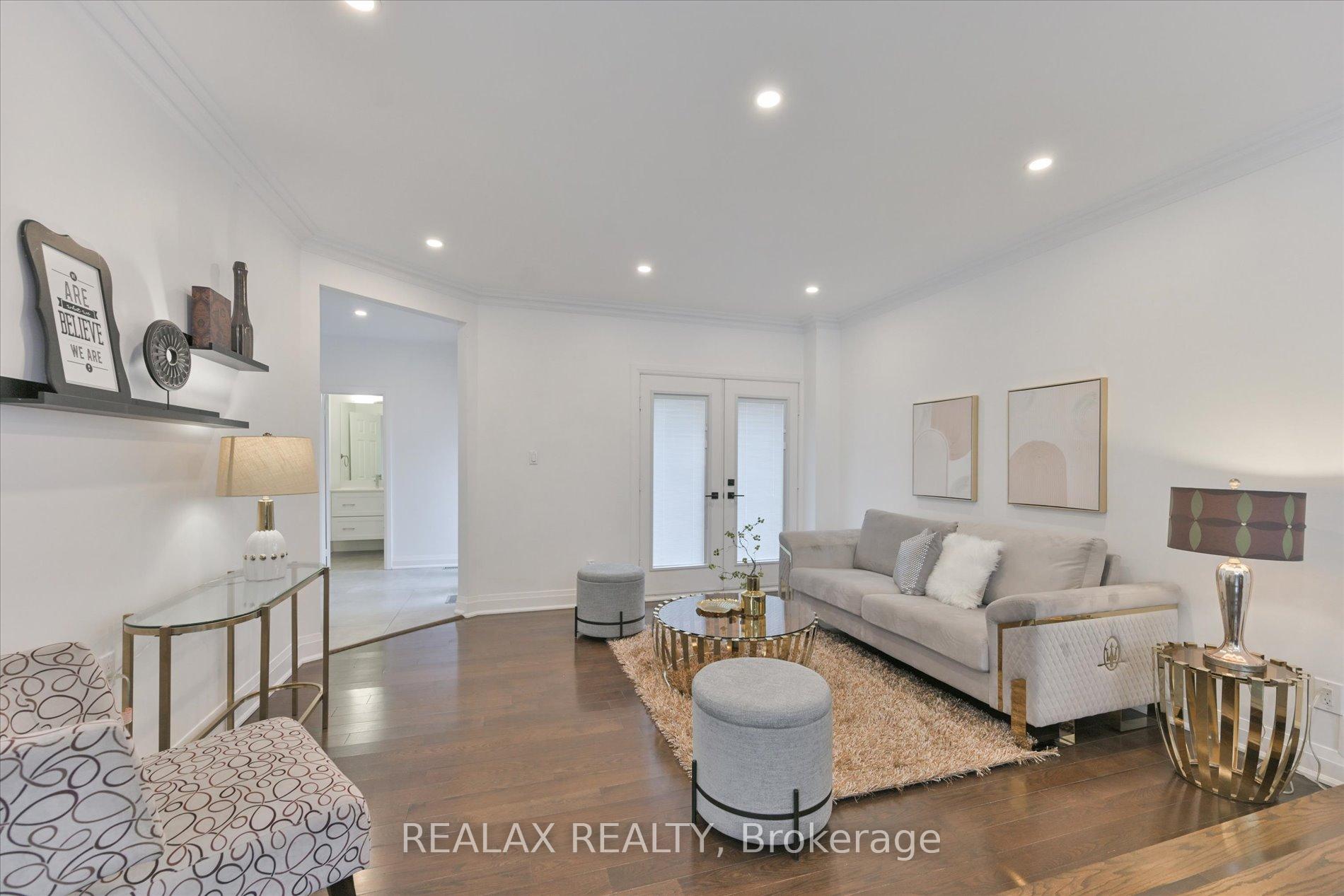 Photo 7 of 44 Greencroft Crescent, Markham, Unionville — HOMEH