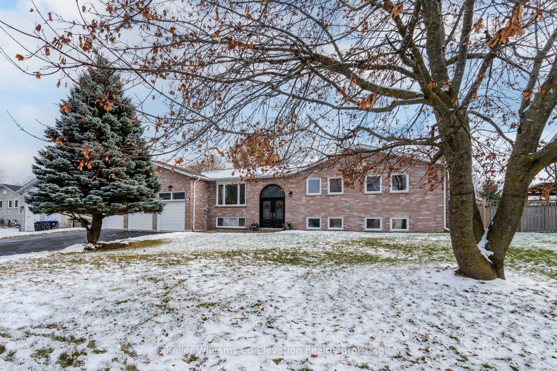 Photo 1 of 2145 Hughes Drive, Innisfil, Rural Innisfil — HOMEH