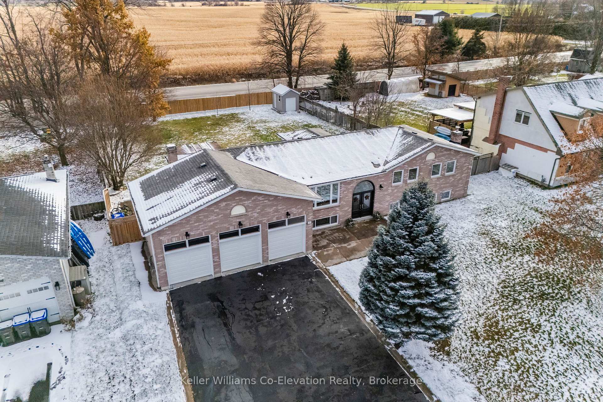 Photo 2 of 2145 Hughes Drive, Innisfil, Rural Innisfil — HOMEH